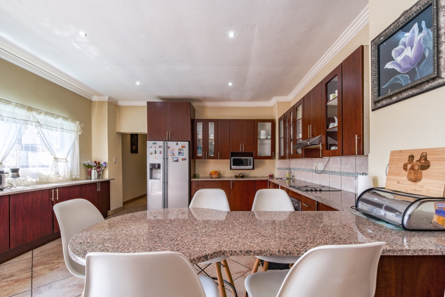 4 Bedroom Property for Sale in Waterkloof Ridge Gauteng