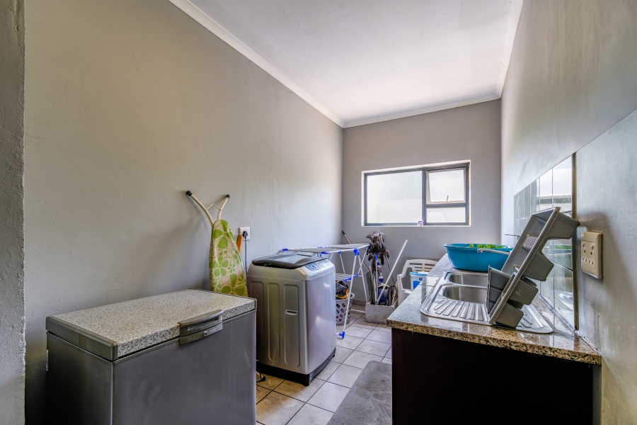 4 Bedroom Property for Sale in Waterkloof Ridge Gauteng