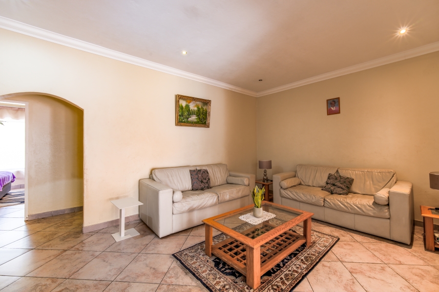 4 Bedroom Property for Sale in Waterkloof Ridge Gauteng