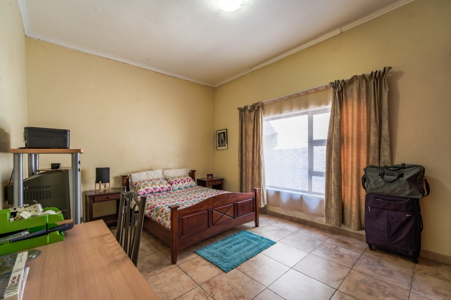 4 Bedroom Property for Sale in Waterkloof Ridge Gauteng
