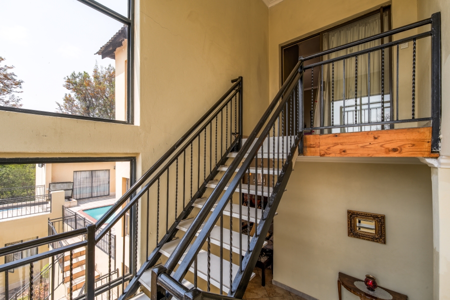 4 Bedroom Property for Sale in Waterkloof Ridge Gauteng