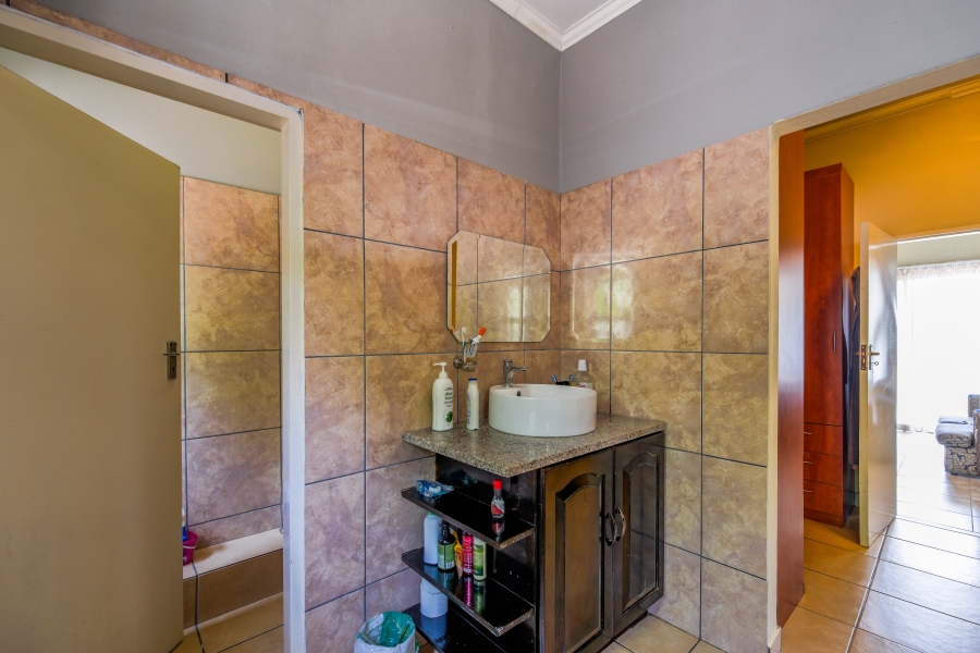 4 Bedroom Property for Sale in Waterkloof Ridge Gauteng