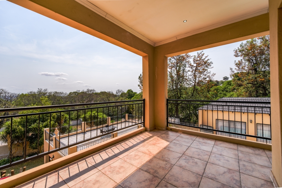 4 Bedroom Property for Sale in Waterkloof Ridge Gauteng