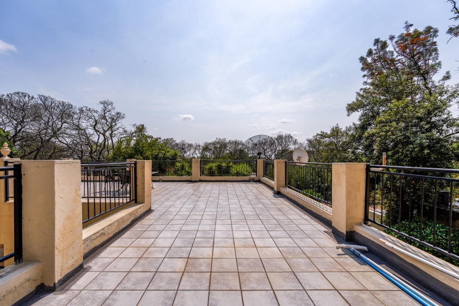 4 Bedroom Property for Sale in Waterkloof Ridge Gauteng