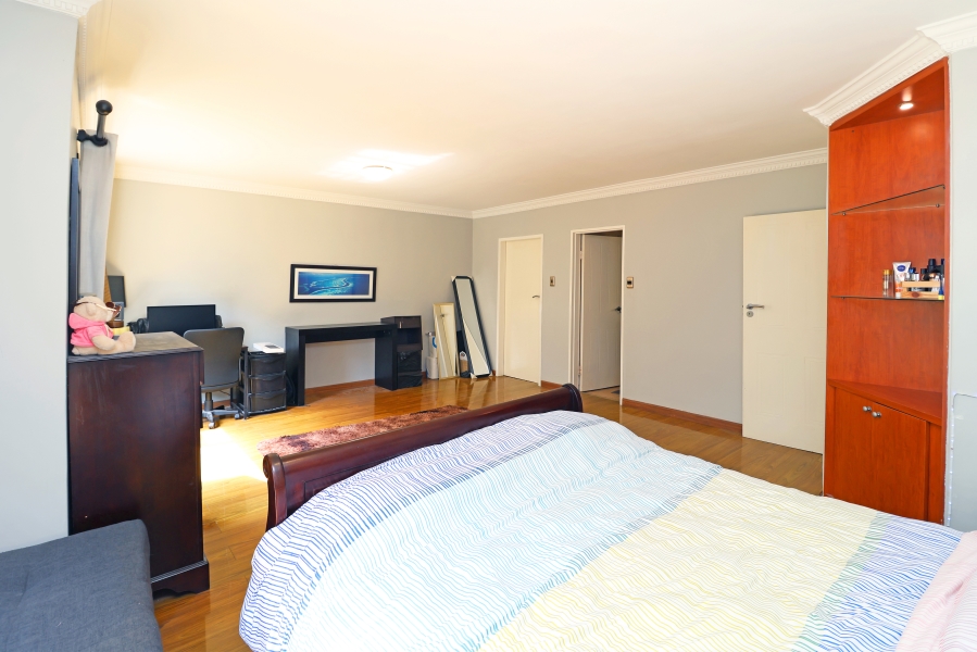 1 Bedroom Property for Sale in Morningside Gauteng