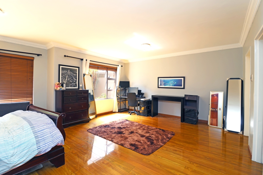 1 Bedroom Property for Sale in Morningside Gauteng