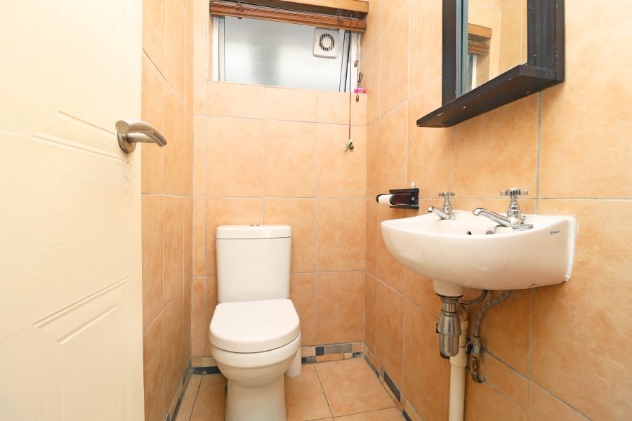 1 Bedroom Property for Sale in Morningside Gauteng