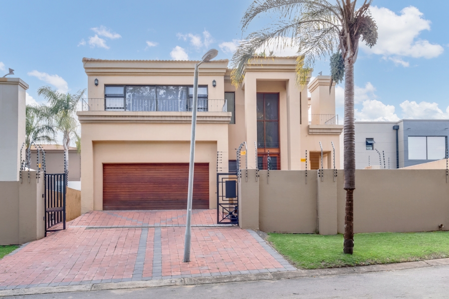 4 Bedroom Property for Sale in Lonehill Gauteng