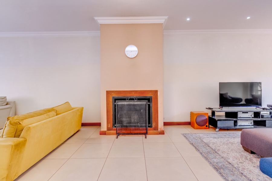 4 Bedroom Property for Sale in Lonehill Gauteng