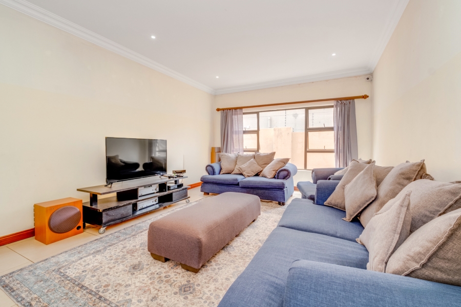4 Bedroom Property for Sale in Lonehill Gauteng