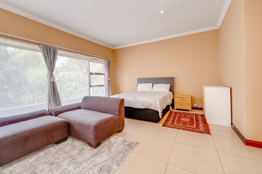 4 Bedroom Property for Sale in Lonehill Gauteng