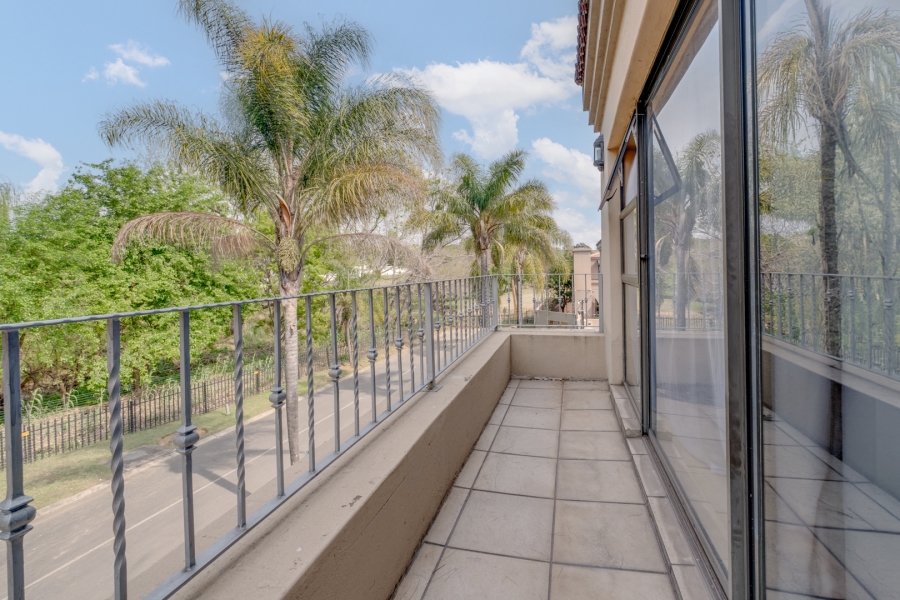 4 Bedroom Property for Sale in Lonehill Gauteng