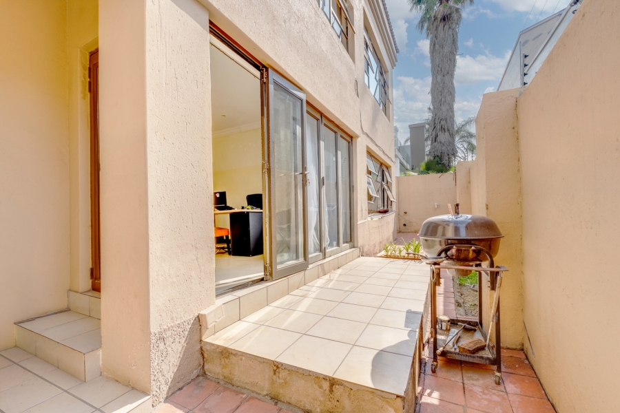 4 Bedroom Property for Sale in Lonehill Gauteng