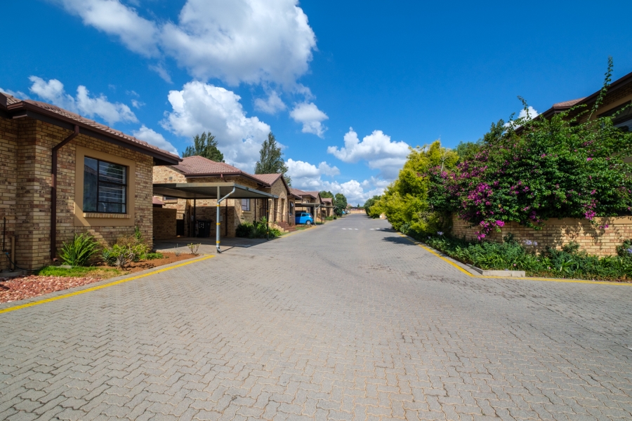 2 Bedroom Property for Sale in Bergbron Gauteng