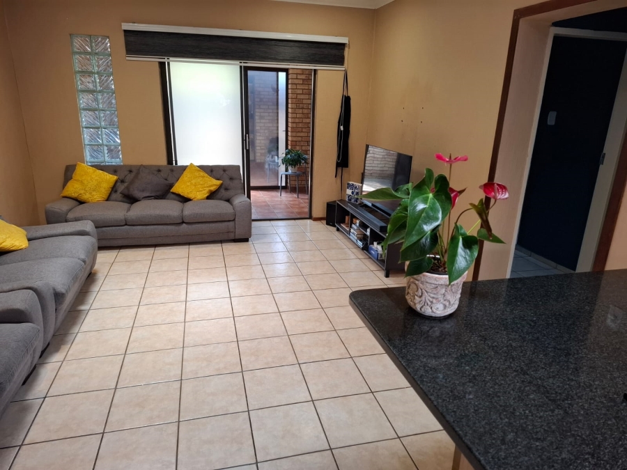 2 Bedroom Property for Sale in Bergbron Gauteng