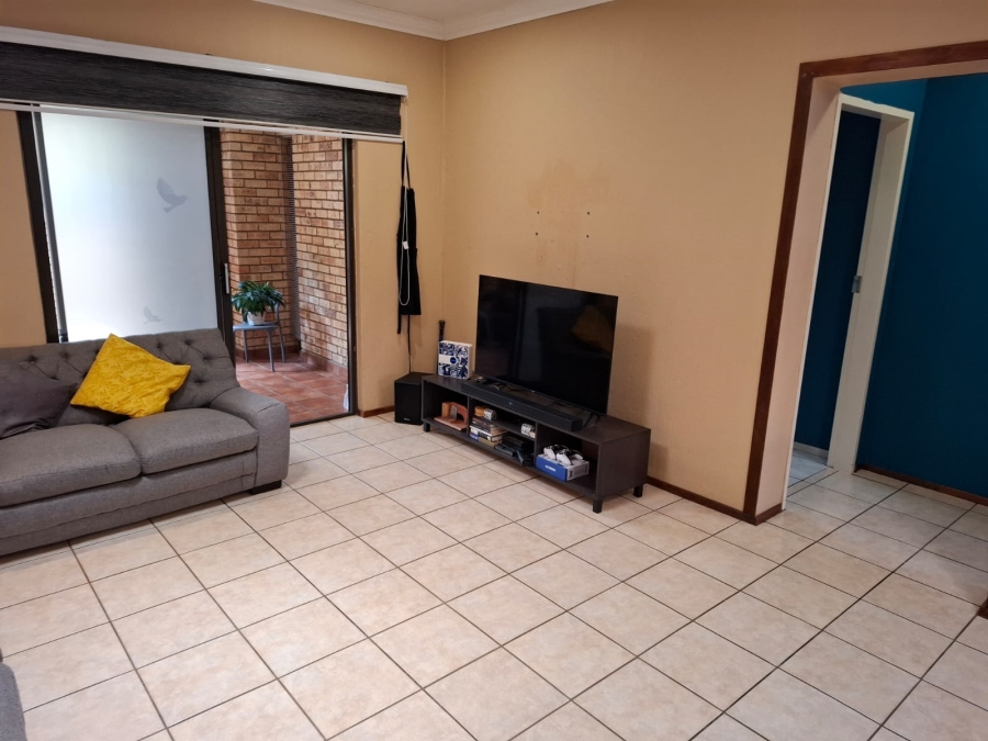 2 Bedroom Property for Sale in Bergbron Gauteng