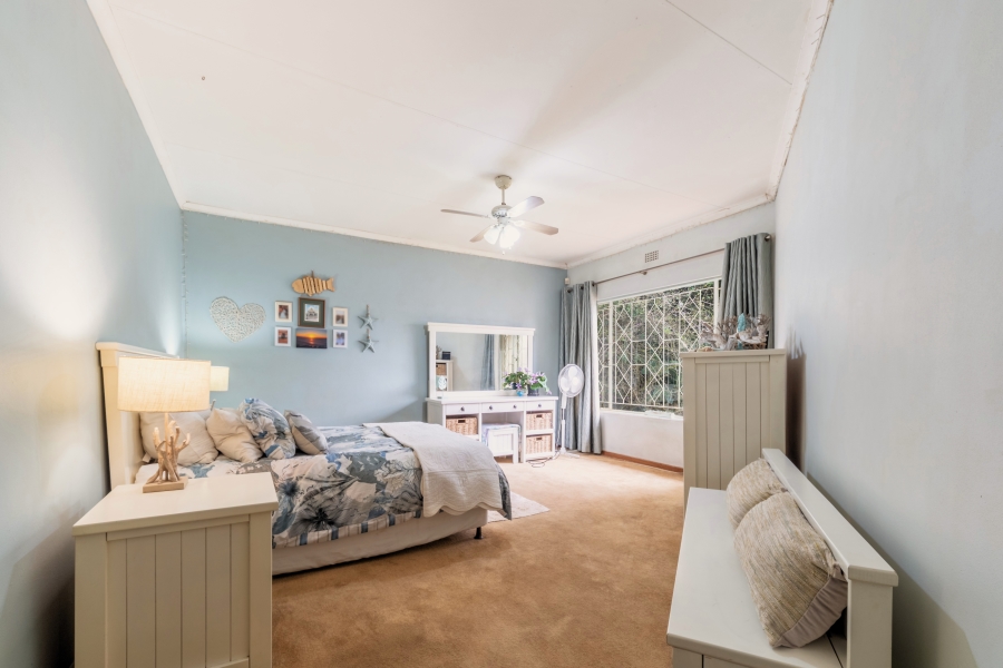 4 Bedroom Property for Sale in Helderkruin Gauteng