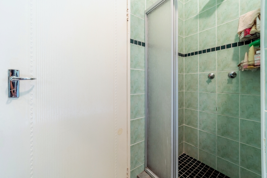 4 Bedroom Property for Sale in Helderkruin Gauteng