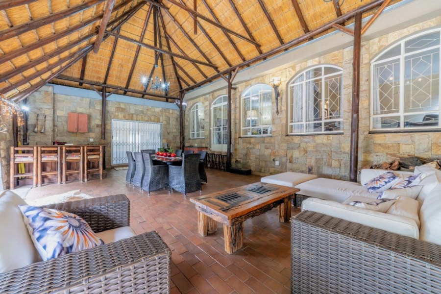 4 Bedroom Property for Sale in Helderkruin Gauteng