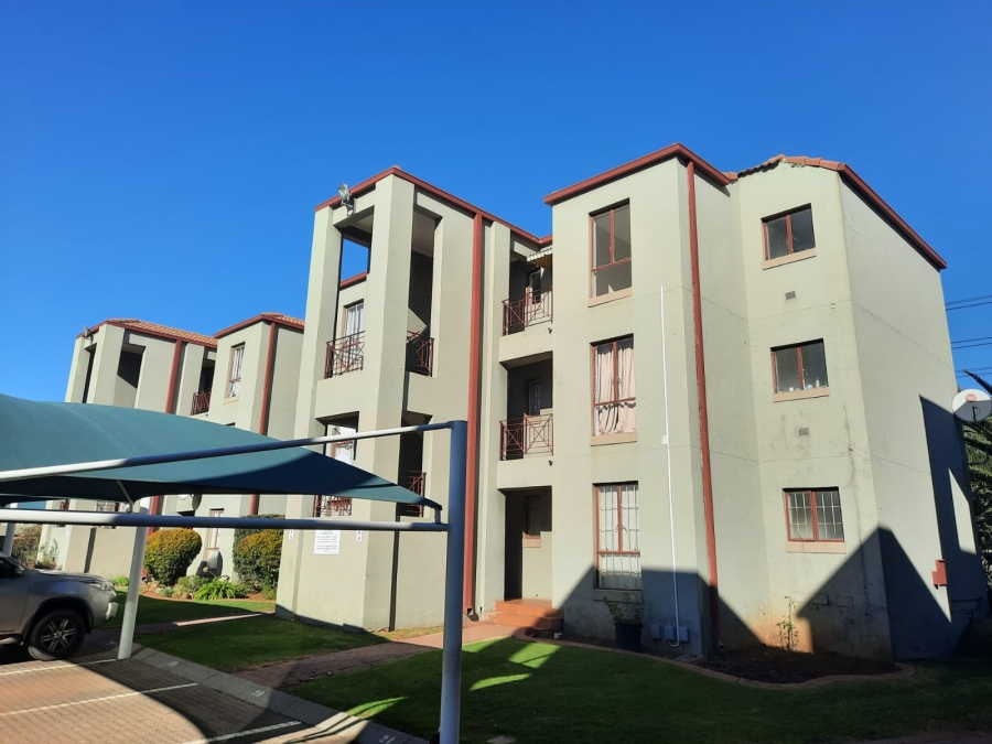 To Let 2 Bedroom Property for Rent in Randhart Gauteng