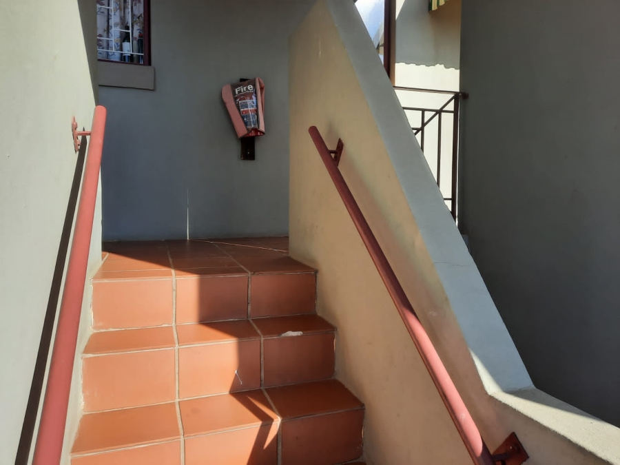 To Let 2 Bedroom Property for Rent in Randhart Gauteng