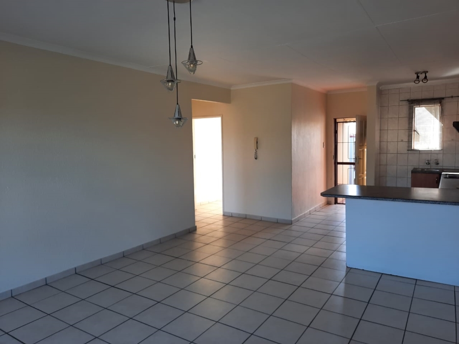 To Let 2 Bedroom Property for Rent in Randhart Gauteng