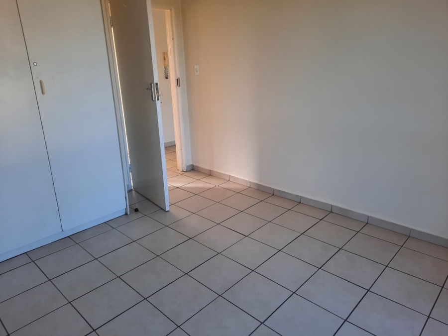 To Let 2 Bedroom Property for Rent in Randhart Gauteng