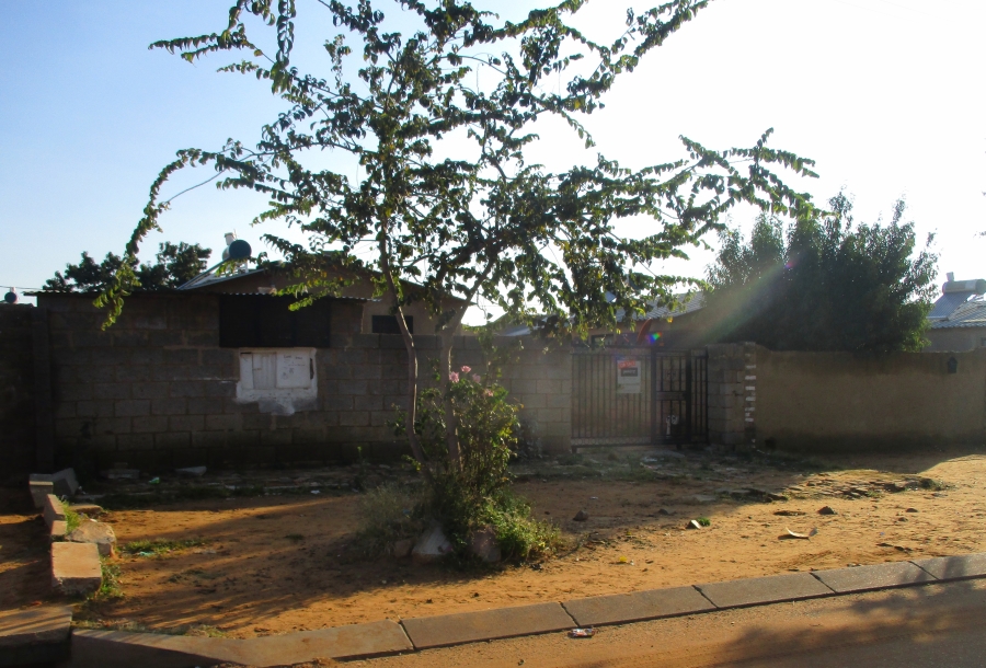 To Let 1 Bedroom Property for Rent in Tshepisong Gauteng