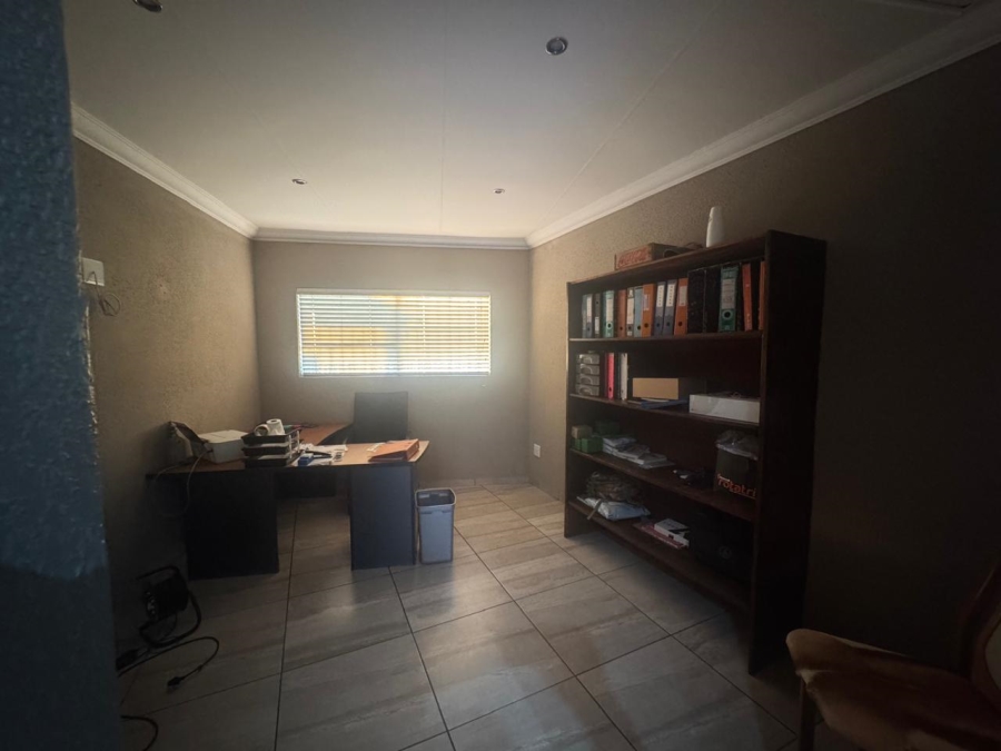 4 Bedroom Property for Sale in Sunair Park Gauteng