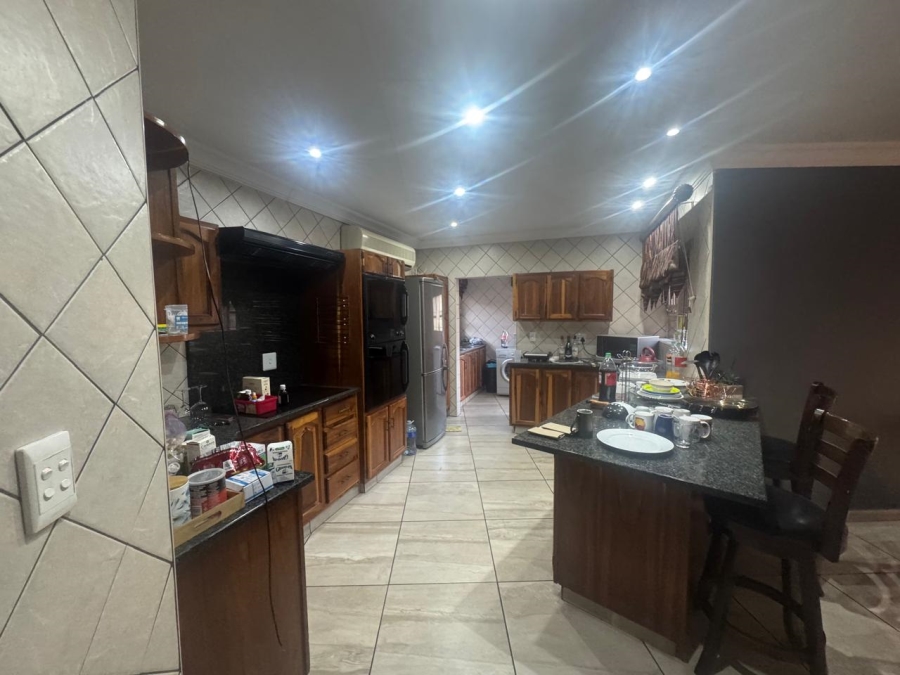 4 Bedroom Property for Sale in Sunair Park Gauteng