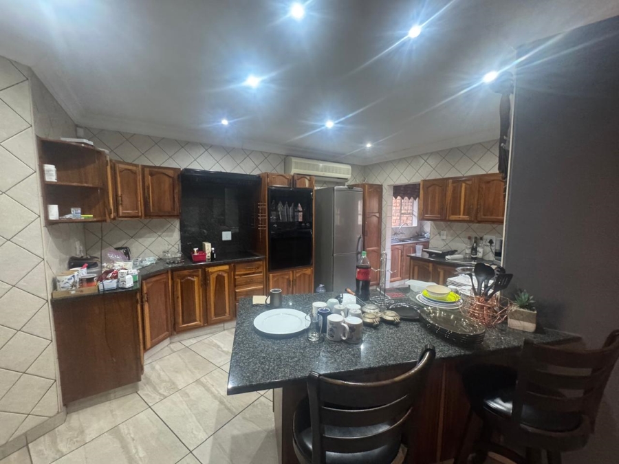 4 Bedroom Property for Sale in Sunair Park Gauteng