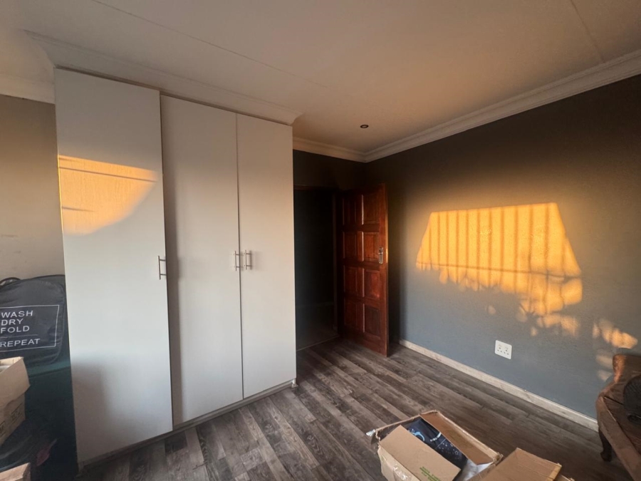 4 Bedroom Property for Sale in Sunair Park Gauteng