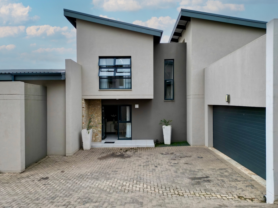 3 Bedroom Property for Sale in Equestria Gauteng