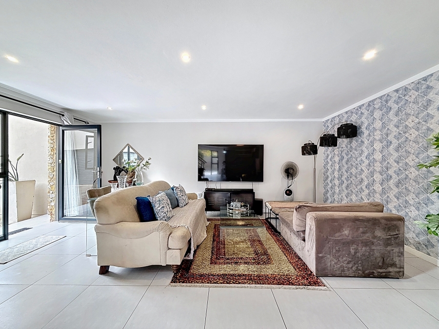 3 Bedroom Property for Sale in Equestria Gauteng