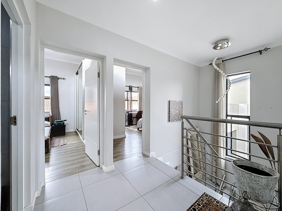 3 Bedroom Property for Sale in Equestria Gauteng