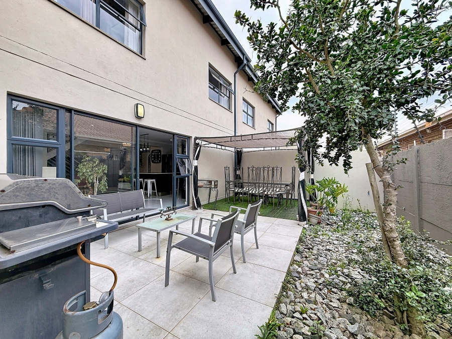 3 Bedroom Property for Sale in Equestria Gauteng