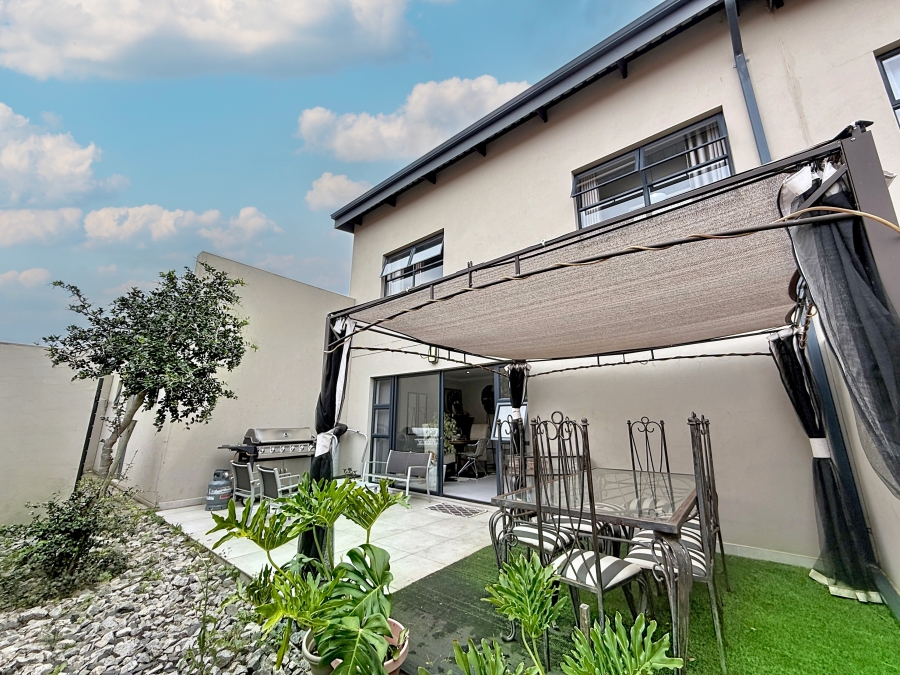 3 Bedroom Property for Sale in Equestria Gauteng