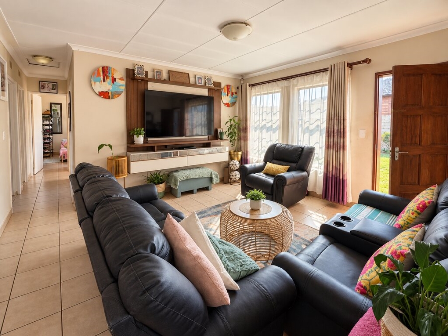 3 Bedroom Property for Sale in Thatch Hill Estate Gauteng