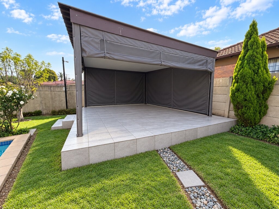 3 Bedroom Property for Sale in Thatch Hill Estate Gauteng
