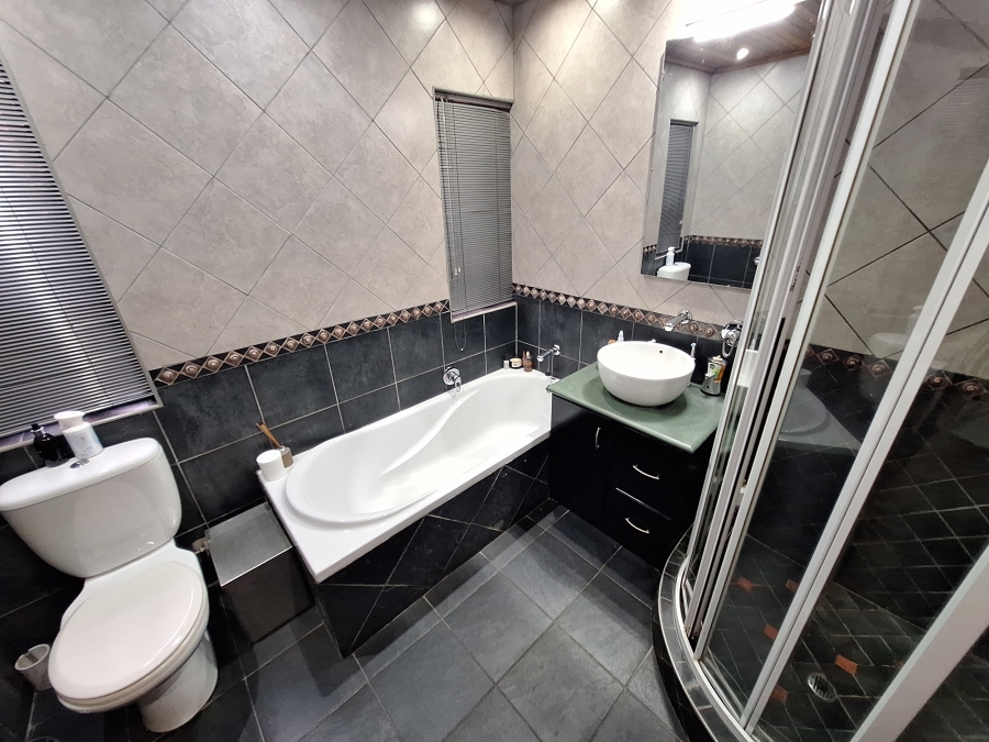 4 Bedroom Property for Sale in Vanderbijlpark SE Gauteng
