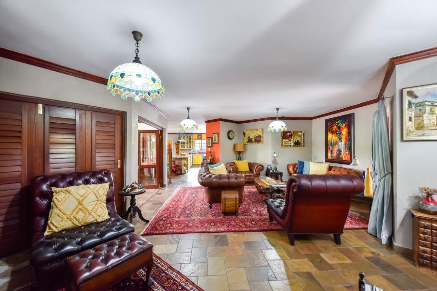 4 Bedroom Property for Sale in Leeuwfontein Gauteng