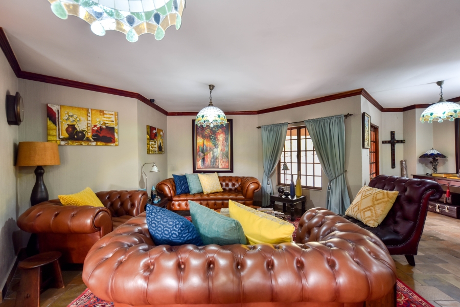 4 Bedroom Property for Sale in Leeuwfontein Gauteng