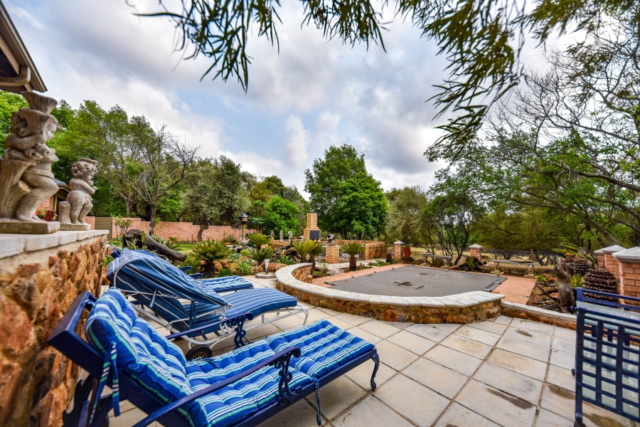 4 Bedroom Property for Sale in Leeuwfontein Gauteng