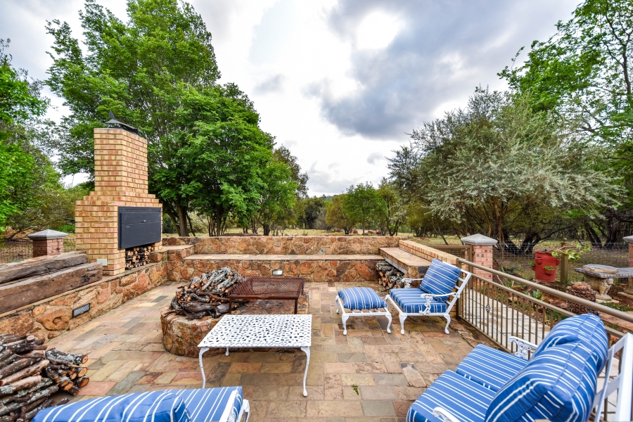 4 Bedroom Property for Sale in Leeuwfontein Gauteng