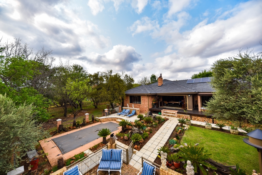 4 Bedroom Property for Sale in Leeuwfontein Gauteng