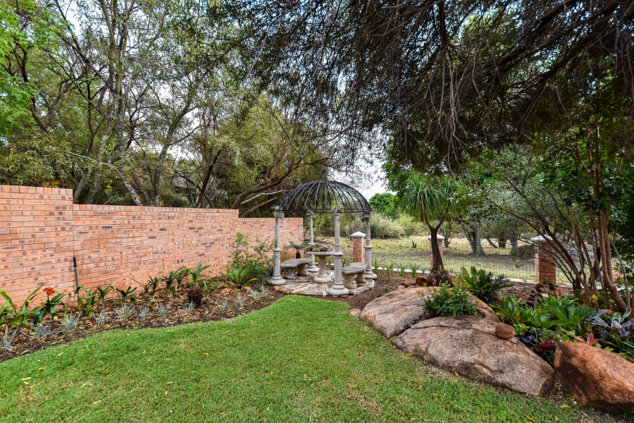 4 Bedroom Property for Sale in Leeuwfontein Gauteng