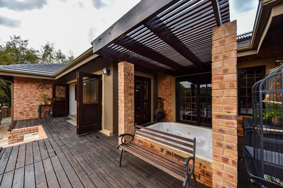 4 Bedroom Property for Sale in Leeuwfontein Gauteng