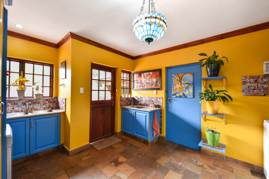 4 Bedroom Property for Sale in Leeuwfontein Gauteng
