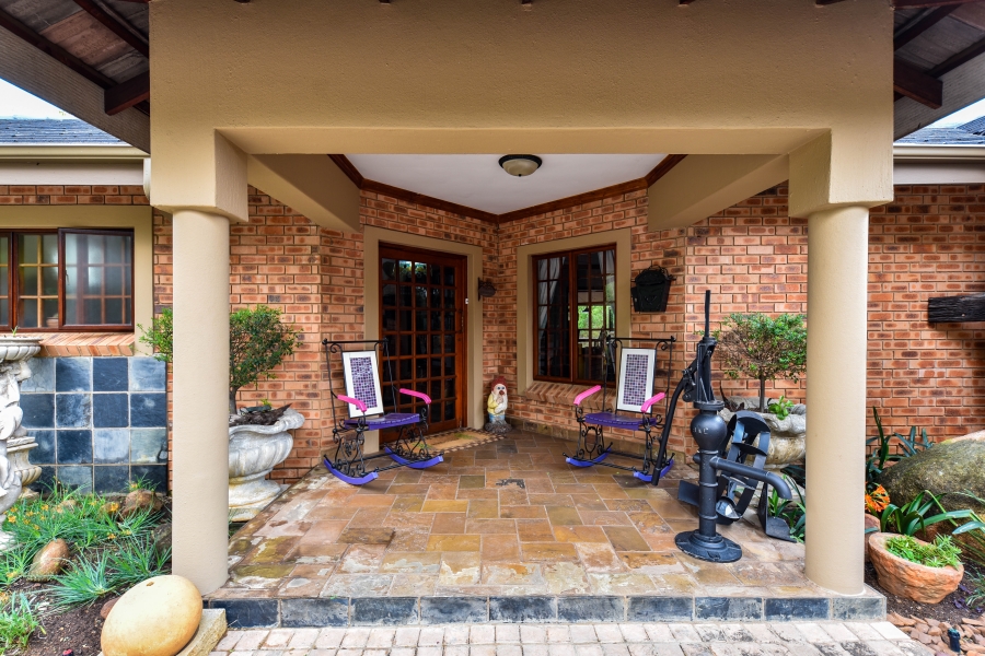 4 Bedroom Property for Sale in Leeuwfontein Gauteng