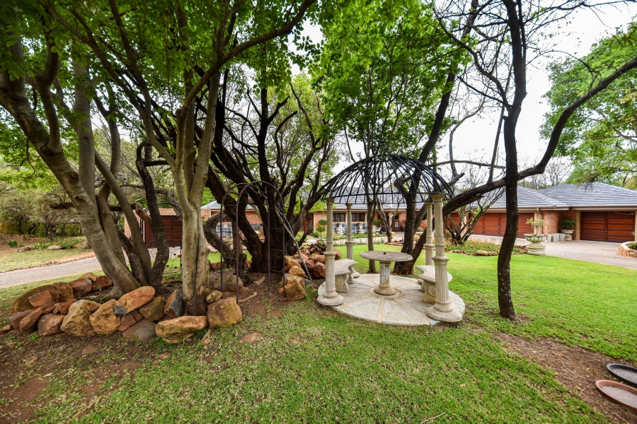 4 Bedroom Property for Sale in Leeuwfontein Gauteng